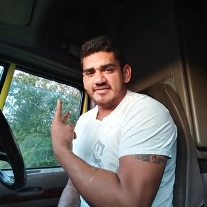 Meet your Posher, Eduardo